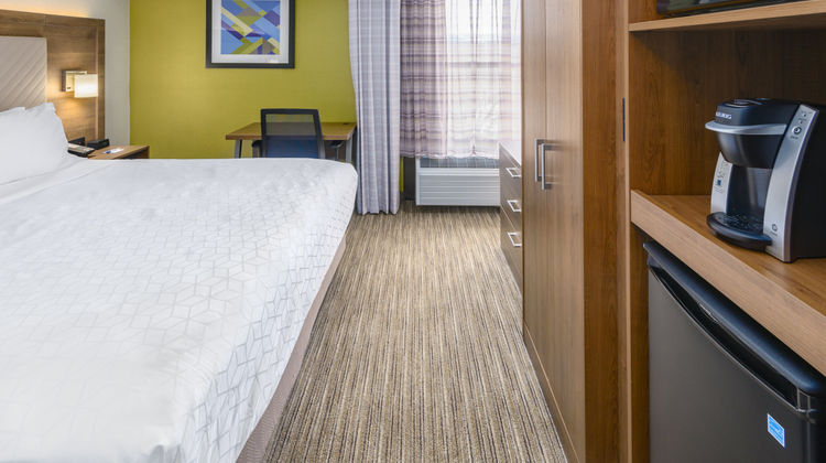 Holiday Inn Express Room