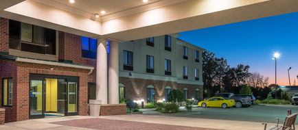 Holiday Inn Express & Suites Lafayette E Exterior