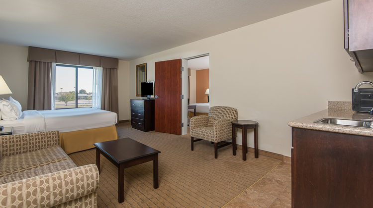 Holiday Inn Express & Suites Lafayette E Suite