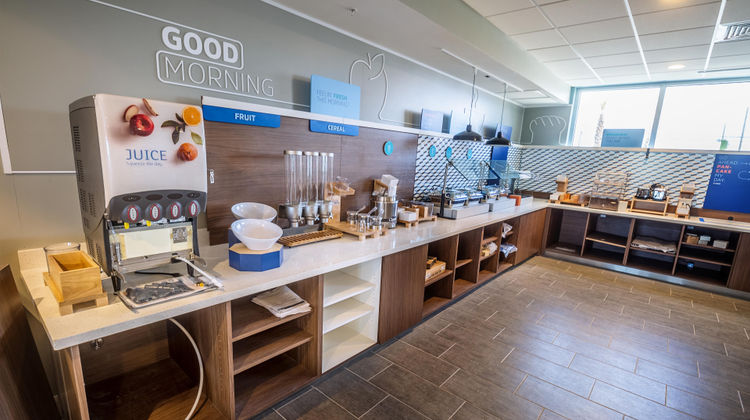 Holiday Inn Express & Suites Beachfront Restaurant