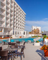 Holiday Inn Express & Suites Beachfront
