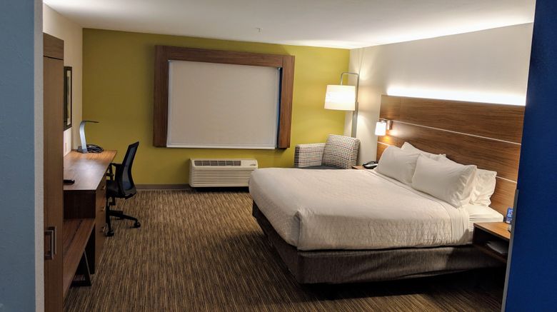 <b>Holiday Inn Express Hotel & Suites Room</b>. Images powered by <a href="https://www.leonardoworldwide.com/" title="Leonardo Worldwide" target="_blank">Leonardo</a>.