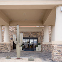 Holiday Inn Express & Suites