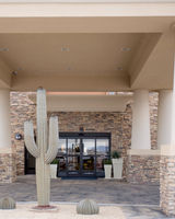 Holiday Inn Express & Suites