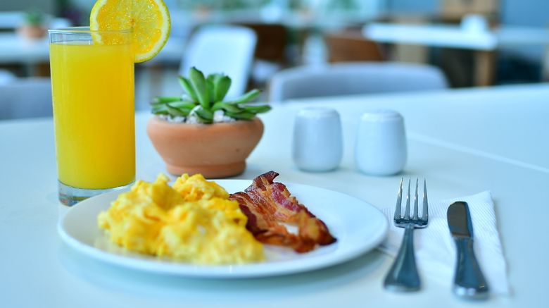 <b>Holiday Inn Express Asuncion Aviadores Restaurant</b>. Images powered by <a href="https://www.leonardoworldwide.com/" title="Leonardo Worldwide" target="_blank">Leonardo</a>.