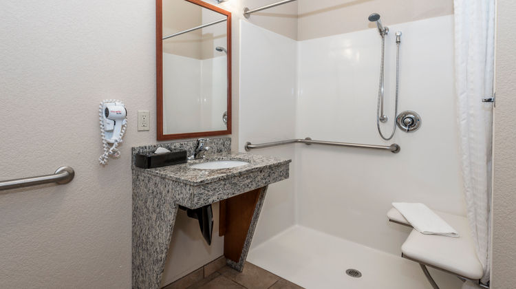 Candlewood Suites Burlington Room