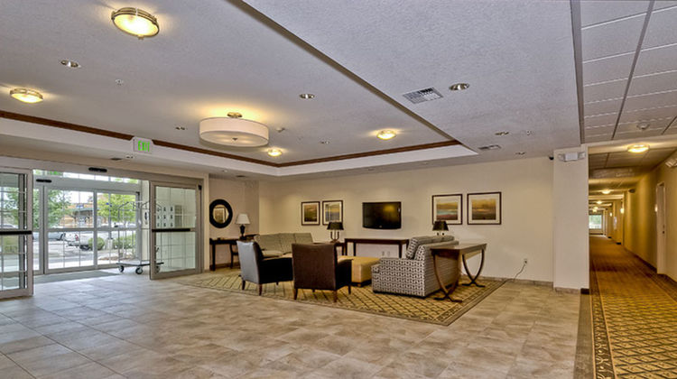 Candlewood Suites Burlington Lobby