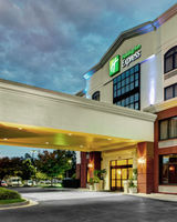 Holiday Inn Express Richmond Airport