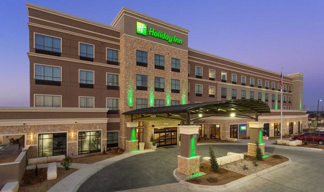 Holiday Inn Appleton Exterior