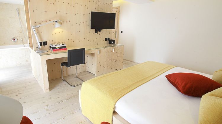 Steffani Hotel Room