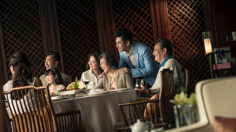 HUALUXE Yangjiang City Center Restaurant
