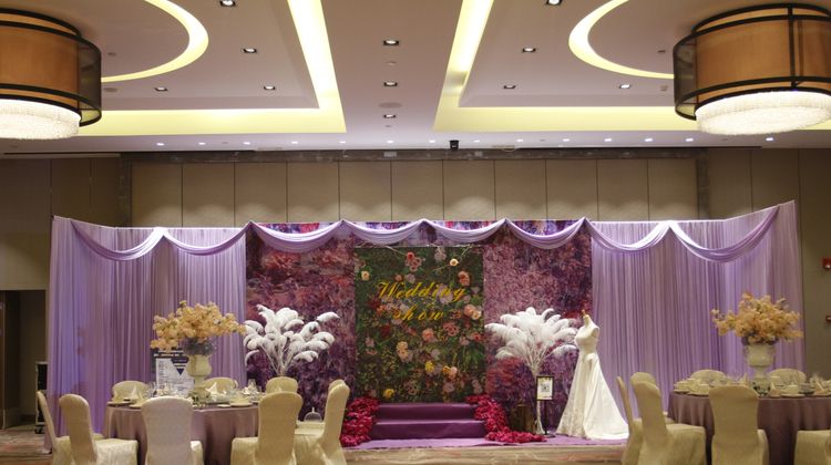 HUALUXE Yangjiang City Center Lobby