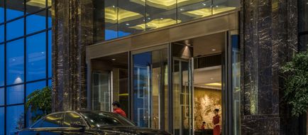 HUALUXE Yangjiang City Center Exterior