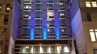 Holiday Inn Express Times Square South