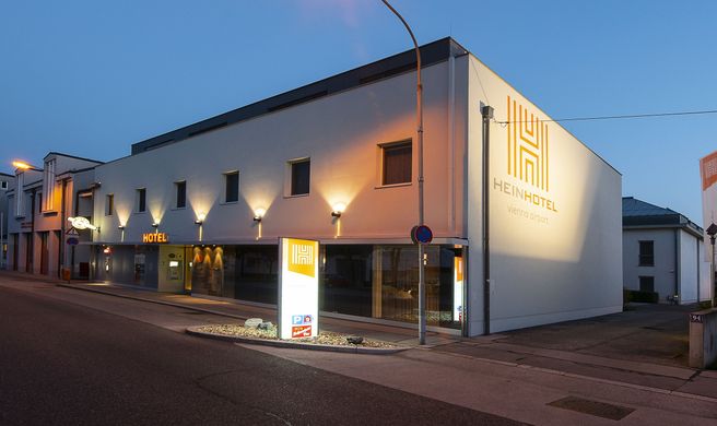 HeinHotel Vienna Airport Exterior