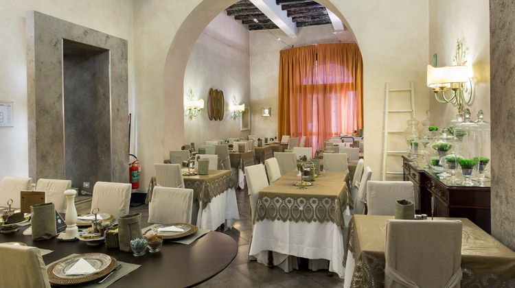 Adriano Hotel Restaurant