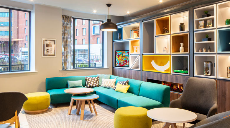 <b>Holiday Inn Belfast City Centre Lobby</b>. Images powered by <a href="https://www.leonardoworldwide.com/" title="Leonardo Worldwide" target="_blank">Leonardo</a>.