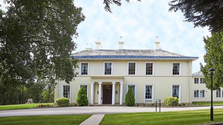 Eastwood Hall Nottingham Exterior