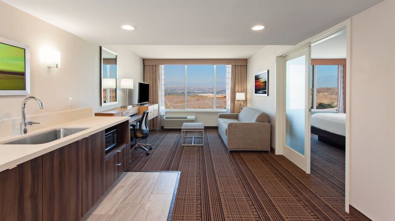 <b>Holiday Inn Diamond Bar-Ponoma Suite</b>. Images powered by <a href="https://www.leonardoworldwide.com/" title="Leonardo Worldwide" target="_blank">Leonardo</a>.