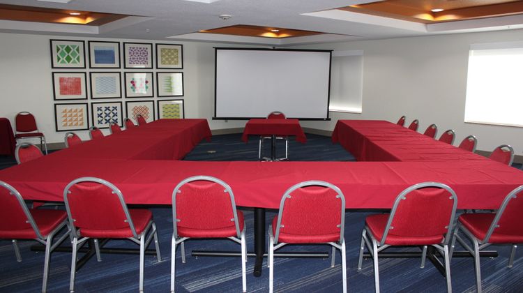 Holiday Inn Express Hotel & Suites Meeting