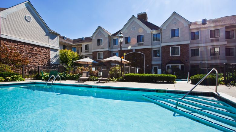 <b>Staybridge Suites Pool</b>. Images powered by <a href="https://www.leonardoworldwide.com/" title="Leonardo Worldwide" target="_blank">Leonardo</a>.