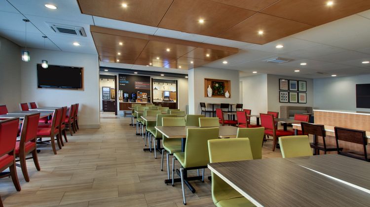 Holiday Inn Express BWI Airport Restaurant
