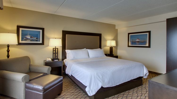 Holiday Inn Express BWI Airport Suite