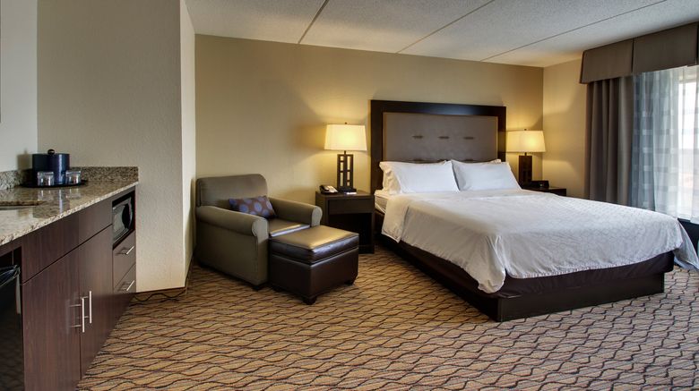 <b>Holiday Inn Express BWI Airport Room</b>. Images powered by <a href="https://www.leonardoworldwide.com/" title="Leonardo Worldwide" target="_blank">Leonardo</a>.
