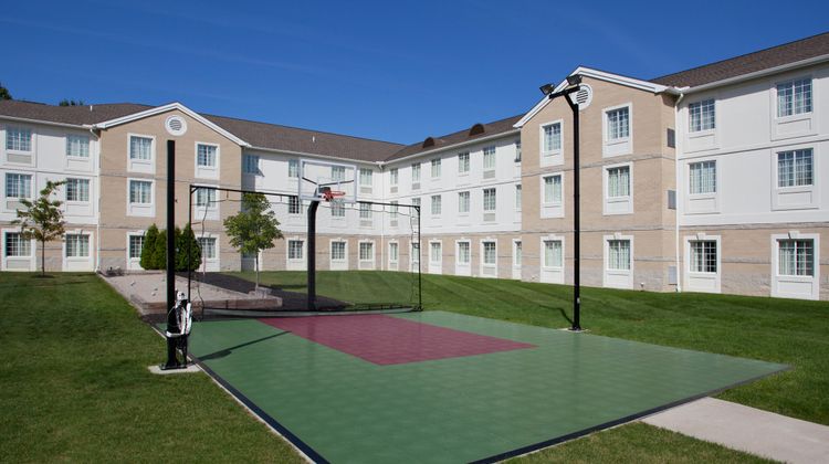 Staybridge Suites East Recreation