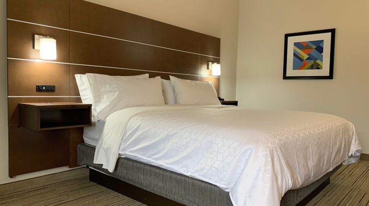 Holiday Inn Express (Durham Area) Room