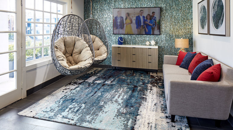 <b>The Shoal at La Jolla Beach Lobby</b>. Images powered by <a href="https://www.leonardoworldwide.com/" title="Leonardo Worldwide" target="_blank">Leonardo</a>.