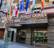 Princesa Ana Hotel Exterior