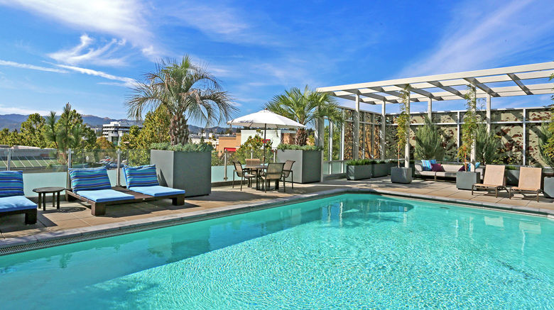 <b>AVE Walnut Creek Pool</b>. Images powered by <a href="https://www.leonardoworldwide.com/" title="Leonardo Worldwide" target="_blank">Leonardo</a>.