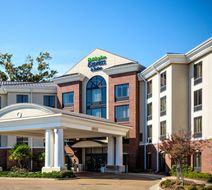 Holiday Inn Express Exterior