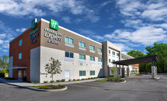 Holiday Inn Express & Suites New Castle