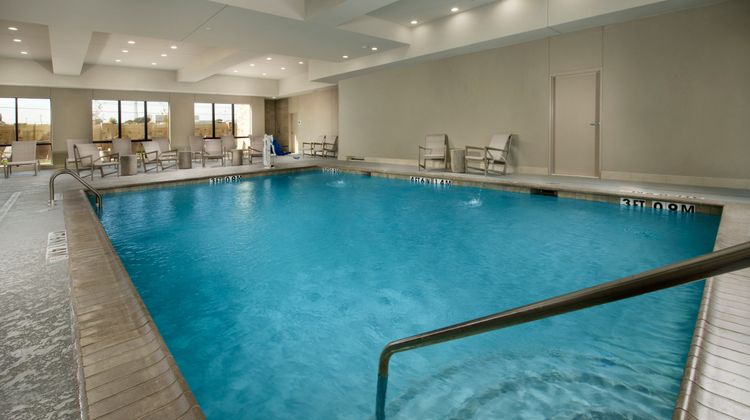 Holiday Inn Express & Stes South Pool