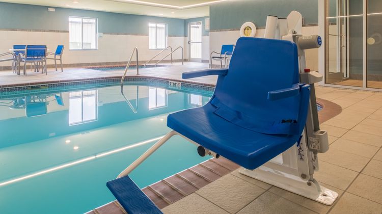 Holiday Inn Express Pool