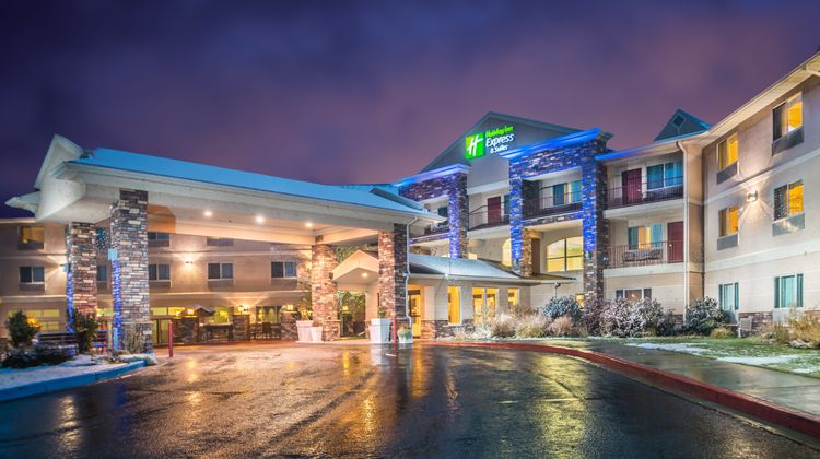 Holiday Inn Express & Suites Gunnison Exterior