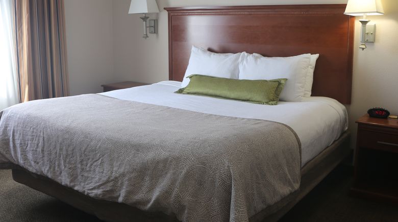 <b>Candlewood Suites Fredericksburg Room</b>. Images powered by <a href="https://www.leonardoworldwide.com/" title="Leonardo Worldwide" target="_blank">Leonardo</a>.