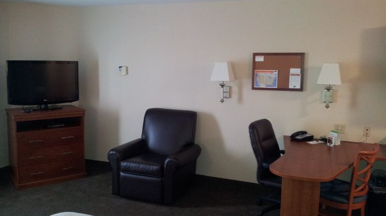 <b>Candlewood Suites Fredericksburg Room</b>. Images powered by <a href="https://www.leonardoworldwide.com/" title="Leonardo Worldwide" target="_blank">Leonardo</a>.