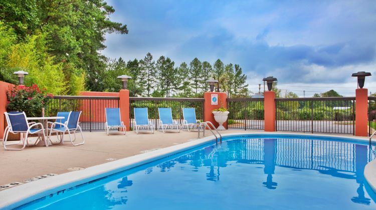 Holiday Inn Express Hotel & Suites Pool