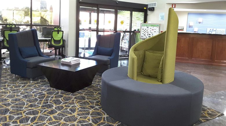 <b>Holiday Inn Express Hotel & Suites Lobby</b>. Images powered by <a href="https://www.leonardoworldwide.com/" title="Leonardo Worldwide" target="_blank">Leonardo</a>.