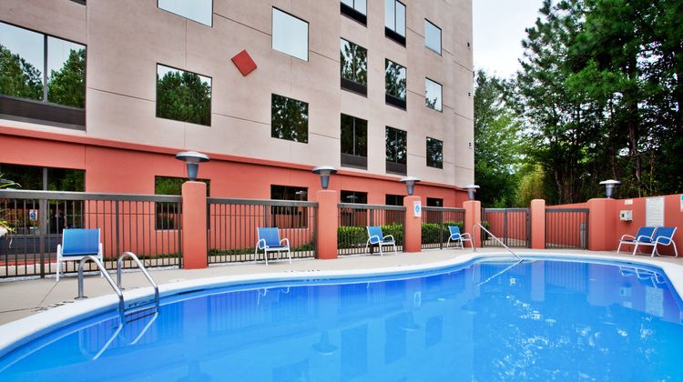 Holiday Inn Express Hotel & Suites Pool