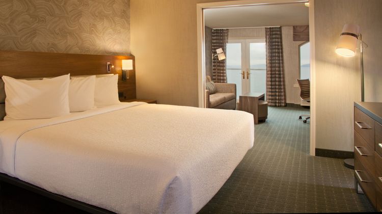 Silver Cloud Inn Suite