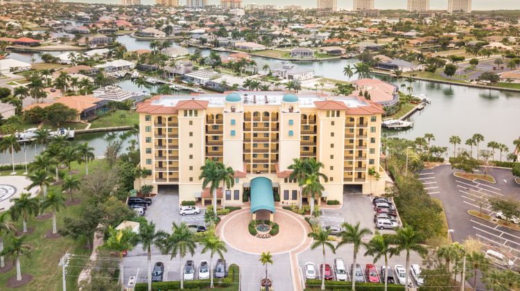 Holiday Inn Club Vacations Sunset Cove Exterior