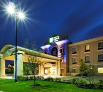 Holiday Inn Express Hotel & Suites Exterior