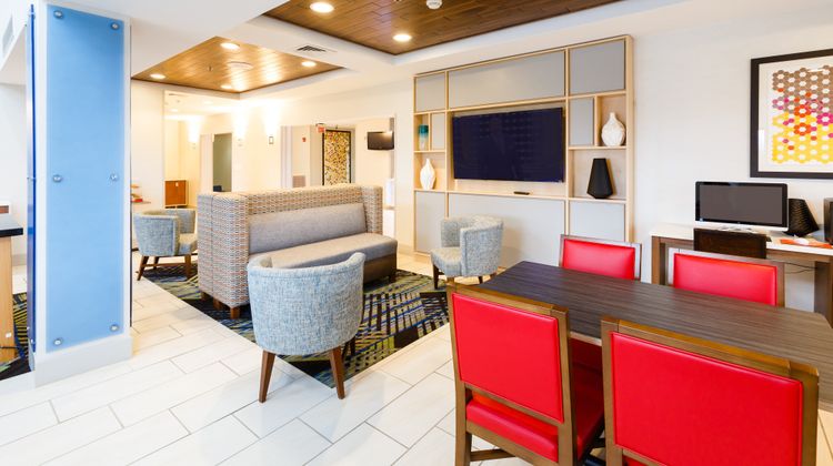 Holiday Inn Express & Suites Shelbyville Restaurant