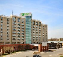 Holiday Inn Hotel & Stes London Exterior