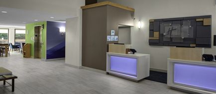 Holiday Inn Express Lobby