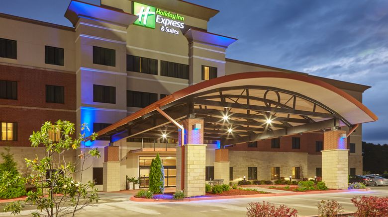 Holiday Inn Express/Suites Columbia Univ Exterior. Images powered by <a href="https://www.leonardoworldwide.com" target="_blank" rel="noopener">Leonardo</a>.